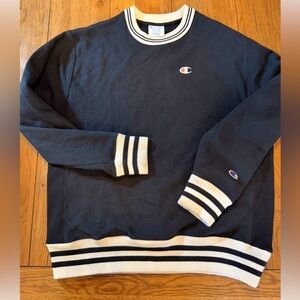 Vintage Champion Men's Black Sweatshirt